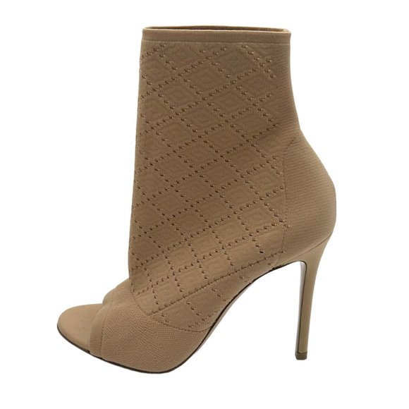 NWOB Gianvito Rossi Tan Quilted Knit Peep-Toe Heeled Booties - Picture 3 of 10